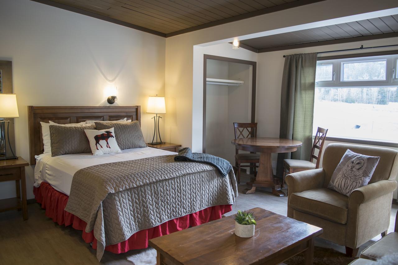 Yamnuska Suites Кенмор Екстер'єр фото