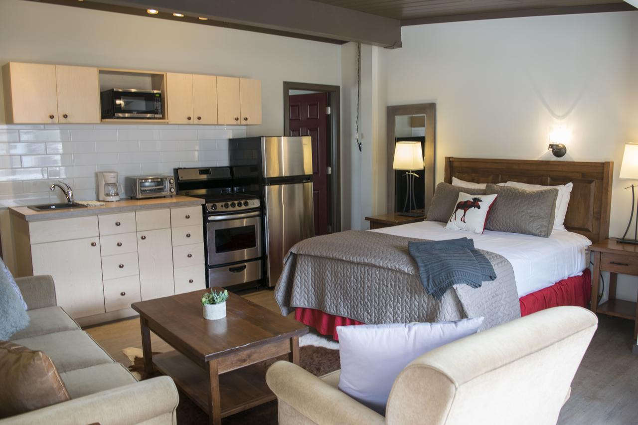 Yamnuska Suites Кенмор Екстер'єр фото